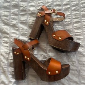 Target Brand Chunky Brown Heel, SIZE 7.